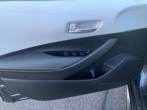 Used 2025 Toyota Corolla SE image 11