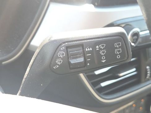 Used 2022 Ford Escape SE image 35