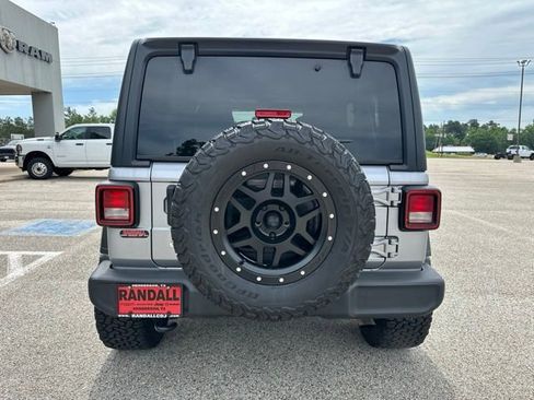 Used 2019 Jeep Wrangler Unlimited Sport S AWD/4WD image 6