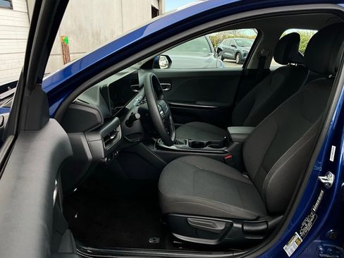 Used 2025 Kia K4 LXS image 10