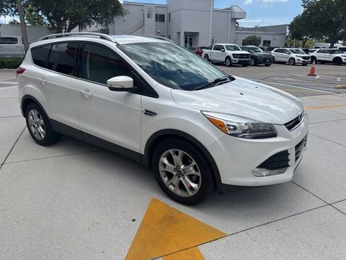 Used 2016 Ford Escape Titanium w/ Equipment Group 301A FWD image 2