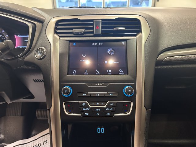 Certified 2019 Ford Fusion SE FWD image 10