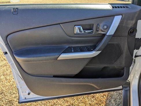 Used 2013 Ford Edge Limited image 12