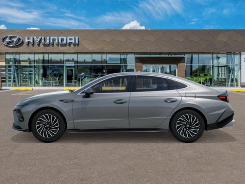 Used 2026 Hyundai Sonata SEL FWD image 3