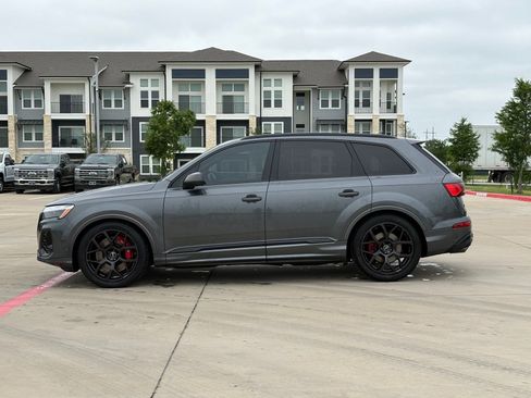 Used 2025 Audi SQ7 Prestige w/ Prestige Package AWD/4WD image 4