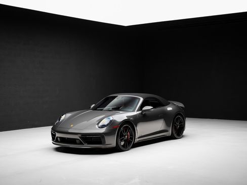 Used 2023 Porsche 911 Carrera GTS RWD image 4