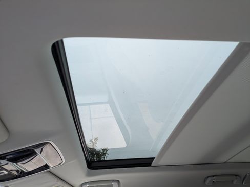 Used 2015 Land Rover Range Rover HSE image 22