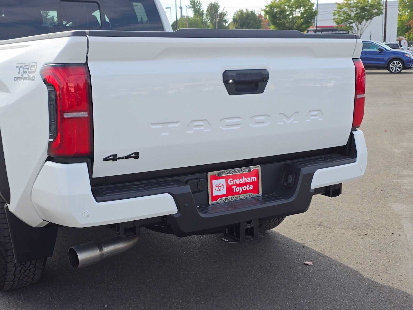 Used 2024 Toyota Tacoma TRD Off-Road w/ TRD Off Road Premium Package AWD/4WD image 14