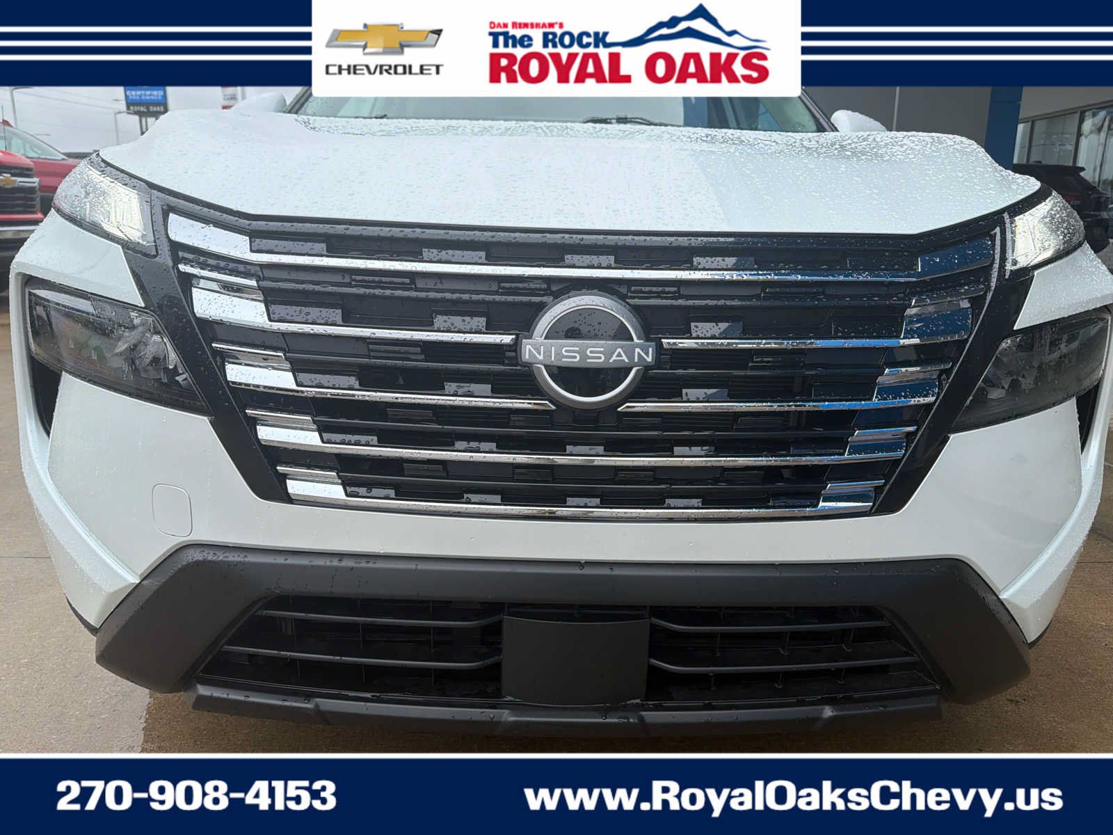 Used 2025 Nissan Rogue SV FWD image 10