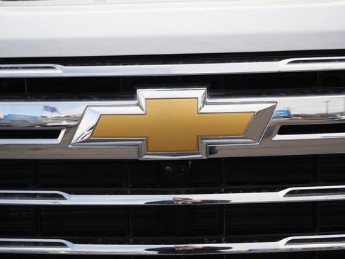 Used 2025 Chevrolet Silverado 2500 LTZ w/ LTZ Premium Package AWD/4WD image 8