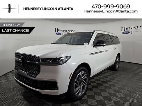New 2025 Lincoln Navigator L Reserve AWD/4WD image 1