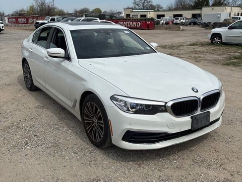 Used 2019 BMW 530i xDrive w/ Convenience Package AWD/4WD image 3