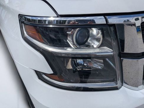 Used 2018 Chevrolet Suburban LT RWD image 9