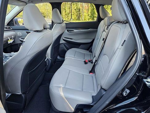 New 2025 INFINITI QX50 Luxe image 9
