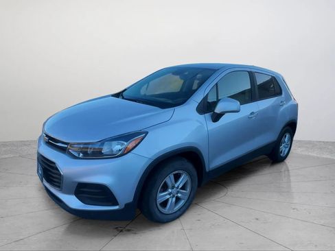 Used 2020 Chevrolet Trax LS w/ Tint and Cruise Package image 1