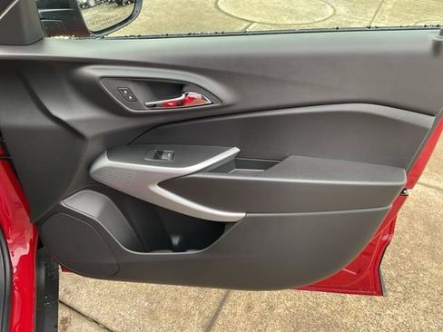 New 2026 Chevrolet Trax RS w/ Driver Confidence Package image 30