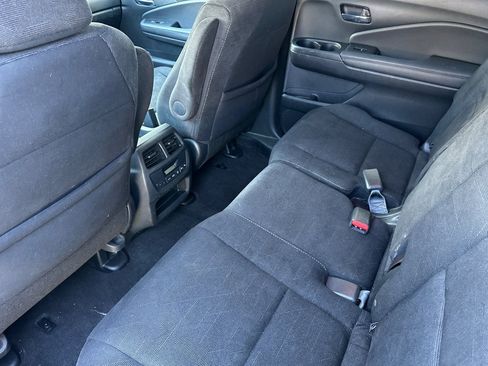 Used 2022 Honda Pilot Sport image 13