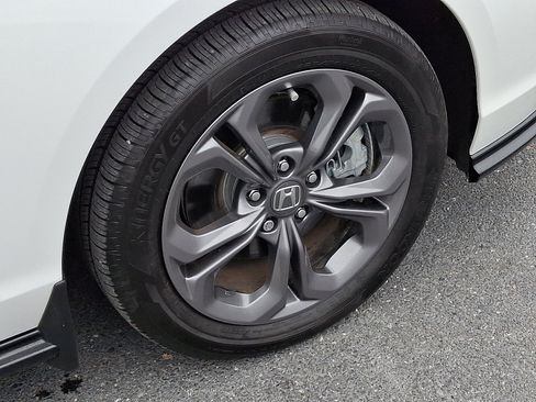 Used 2023 Honda Accord EX-L image 10