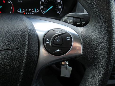 Used 2020 Ford Transit Connect XLT image 17