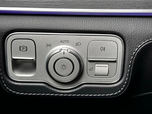 Certified 2025 Mercedes-Benz GLE 350 4MATIC image 19