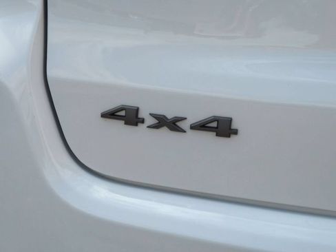 Used 2025 Jeep Compass Trailhawk AWD/4WD image 10