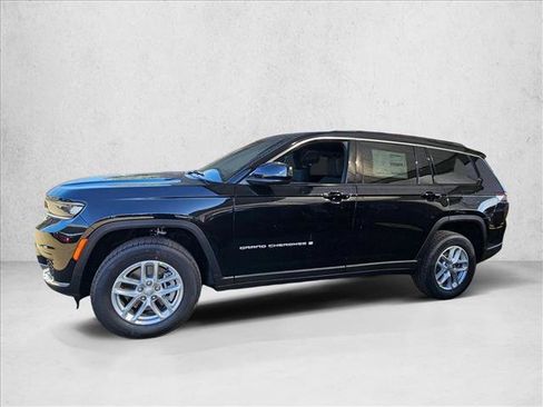 New 2025 Jeep Grand Cherokee L Laredo w/ Luxury Tech Group I RWD image 5