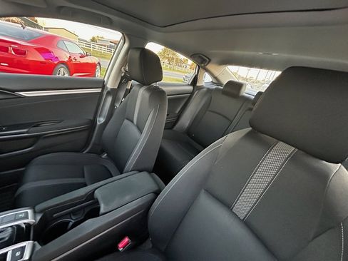 Used 2019 Honda Civic EX image 10
