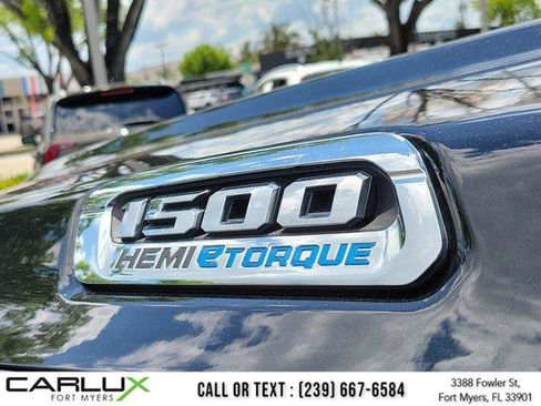 Used 2024 RAM 1500 Laramie AWD/4WD image 10