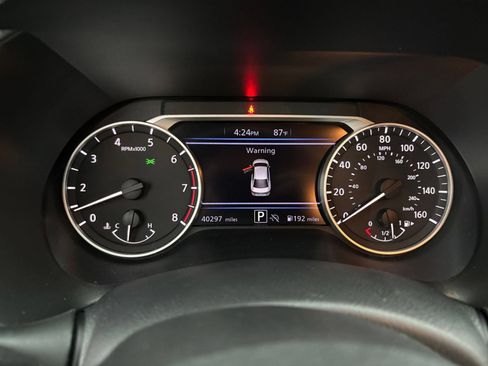 Used 2025 Nissan Sentra SV FWD image 39
