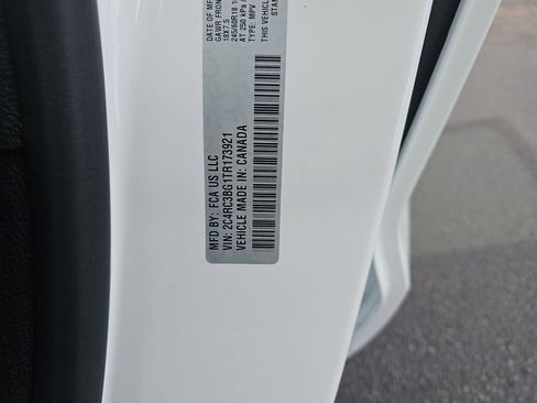 New 2026 Chrysler Pacifica Select image 38