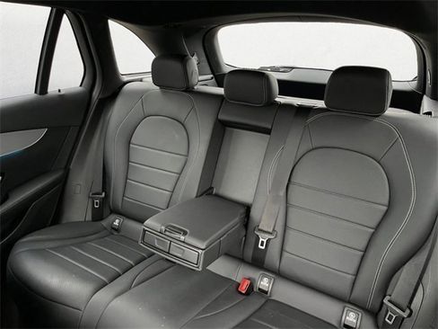 Used 2019 Mercedes-Benz GLC 300 4MATIC image 14