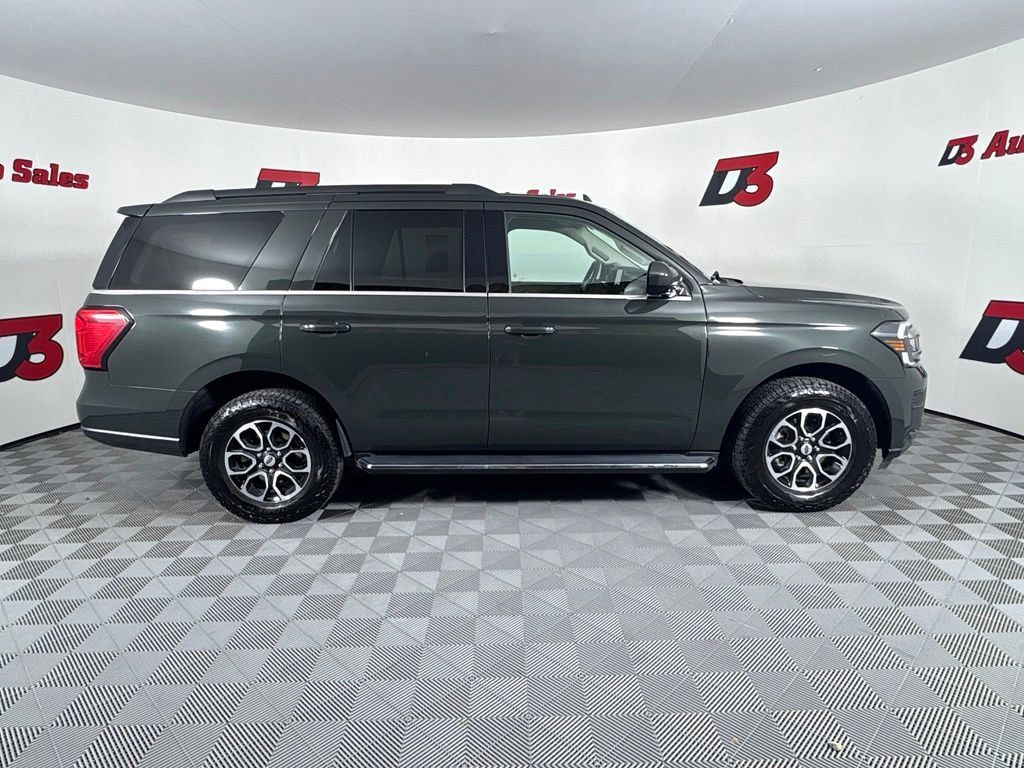 Used 2023 Ford Expedition XLT RWD image 7