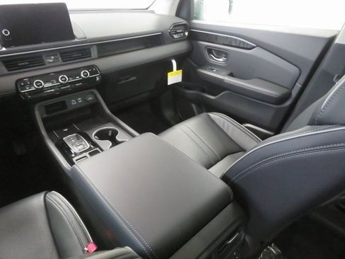 Used 2023 Honda Pilot Elite image 20