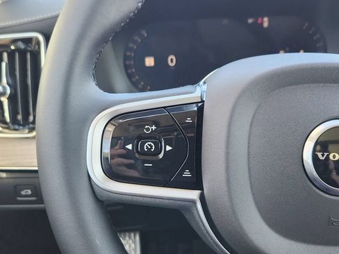 New 2026 Volvo XC90 B5 Core AWD/4WD image 16
