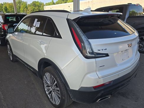 Used 2022 Cadillac XT4 Sport w/ Sun And Sound Package AWD/4WD image 3