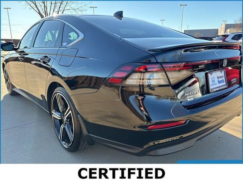 Used 2025 Honda Accord Sport image 4