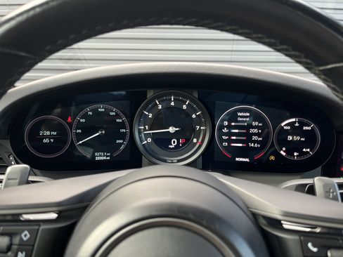 Certified 2022 Porsche 911 Carrera image 27