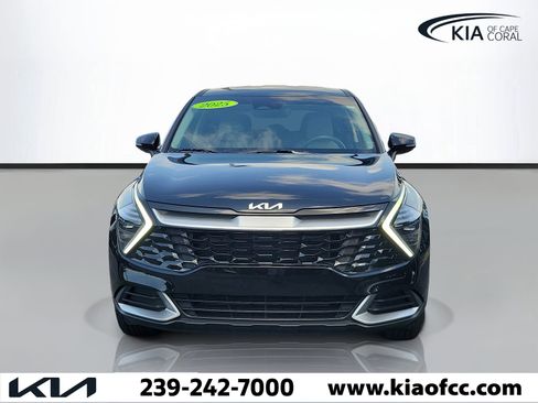 Used 2025 Kia Sportage EX FWD image 2