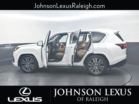 New 2026 Lexus LX 700h Luxury image 27