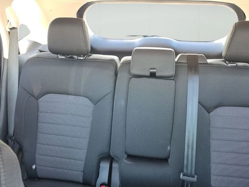 Used 2022 Ford Edge SE image 13