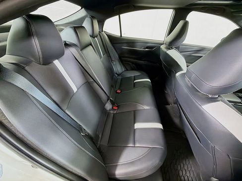 Used 2025 Toyota Camry SE w/ Convenience Package AWD/4WD image 24