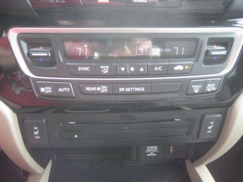 Used 2017 Honda Ridgeline RTL-E image 21