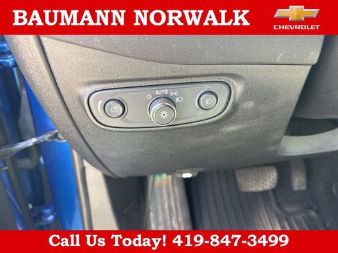 Used 2019 Chevrolet Equinox Premier image 11