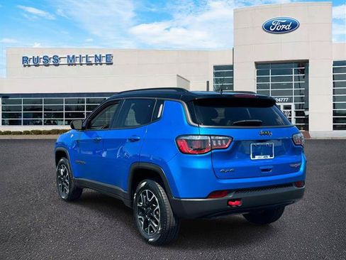 Used 2020 Jeep Compass Trailhawk w/ Cold Weather Group AWD/4WD image 5