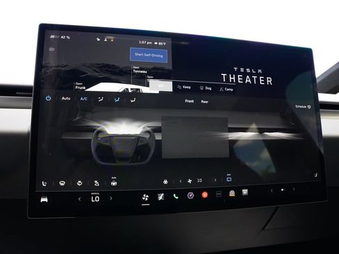 Used 2024 Tesla Cybertruck AWD Crew Cab image 34