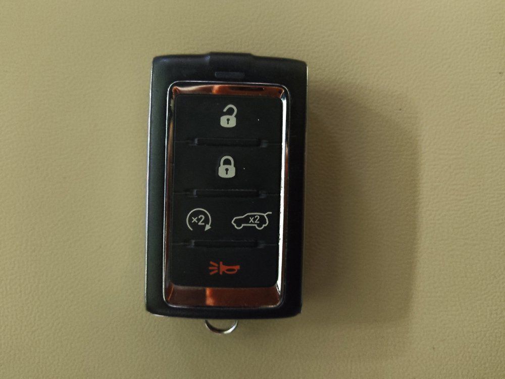 Used 2023 Jeep Grand Cherokee L Limited w/ MOPAR Finishing Package RWD image 32
