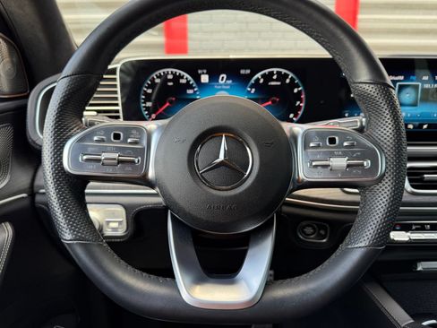 Used 2023 Mercedes-Benz GLS 580 4MATIC image 28