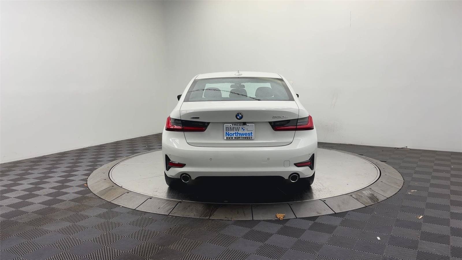 Used 2021 BMW 330e xDrive w/ Convenience Package AWD/4WD image 2