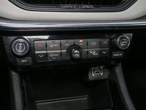 Used 2024 Jeep Compass Limited image 26