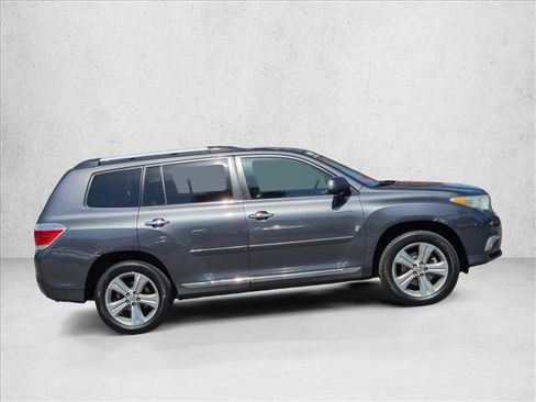 Used 2013 Toyota Highlander Limited FWD image 4